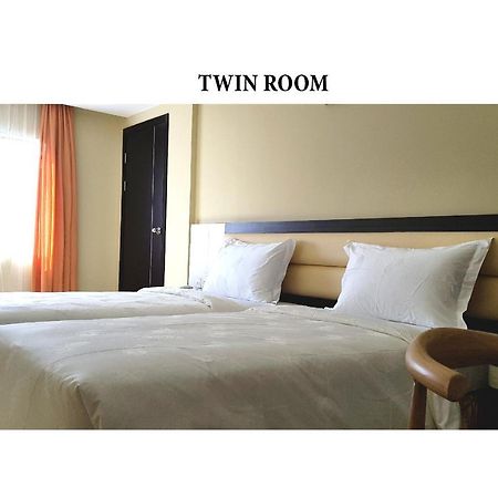 Sp Hotel Batu Aji Екстер'єр фото